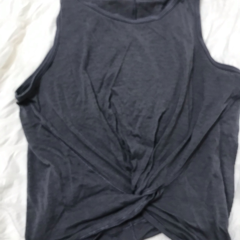 Lululemon twist crop top, size 4